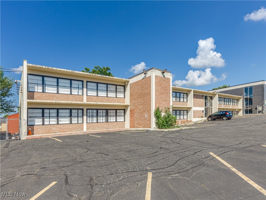 680 E Market Street Akron OH 44304