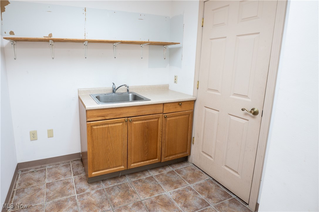 9501 Brookpark Road Parma OH 44129