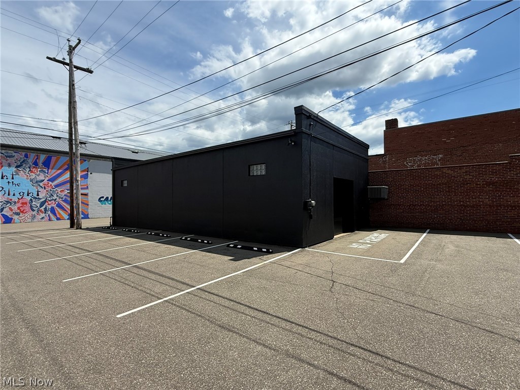 146 Ashwood Lane NW New Philadelphia OH 44663