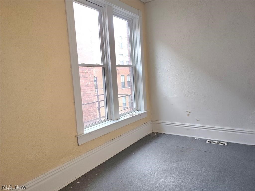 47 N 4th Street Zanesville OH 43701