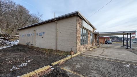 2325 E Wheeling Avenue Cambridge OH 43725