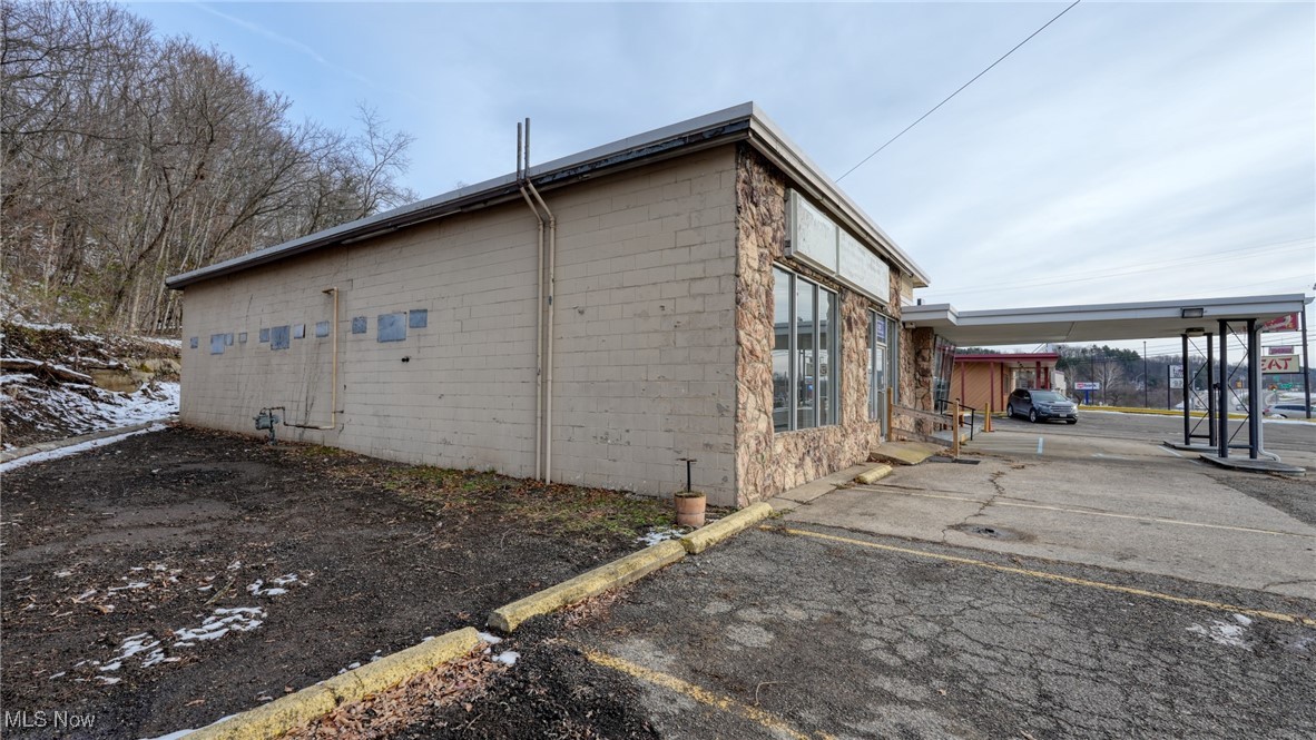 2325 E Wheeling Avenue Cambridge OH 43725