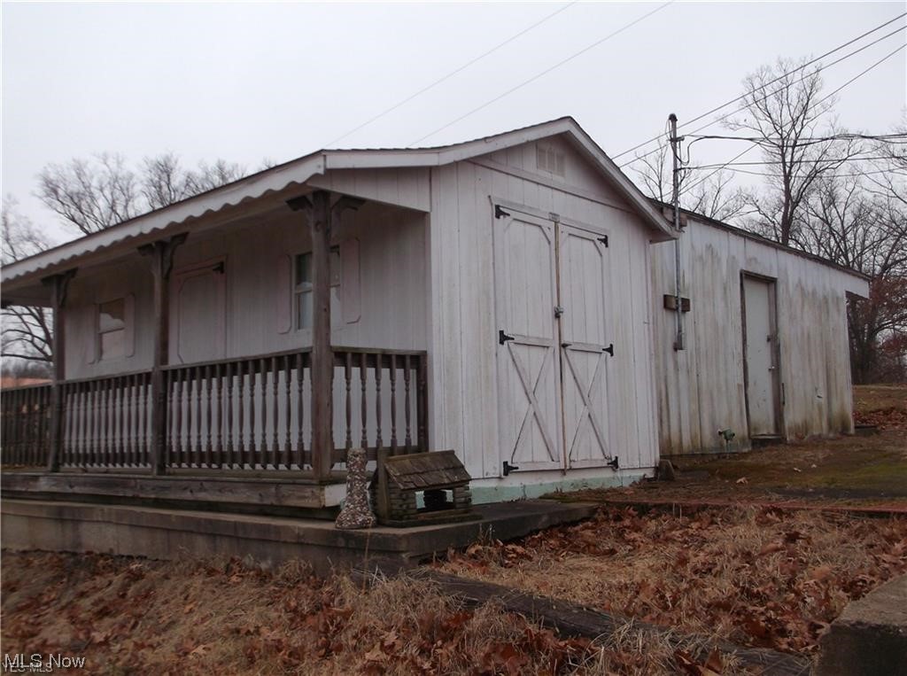 19510 Leatherwood Road Salesville OH 43778