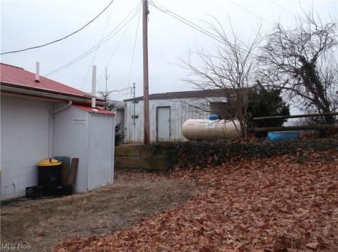 19510 Leatherwood Road Salesville OH 43778