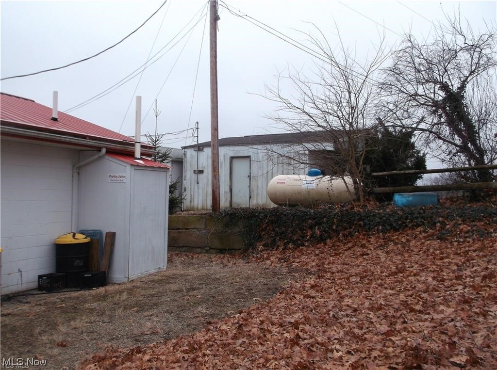 19510 Leatherwood Road Salesville OH 43778