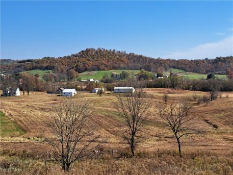 19510 Leatherwood Road Salesville OH 43778