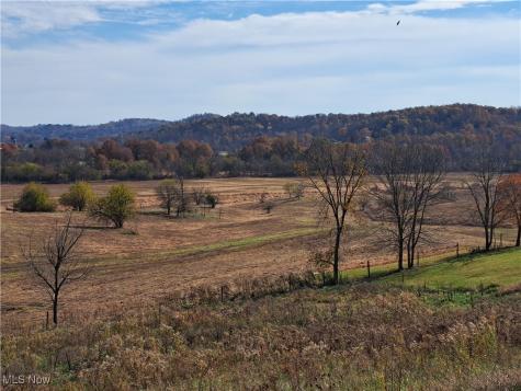 19510 Leatherwood Road Salesville OH 43778