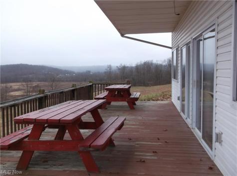 19510 Leatherwood Road Salesville OH 43778