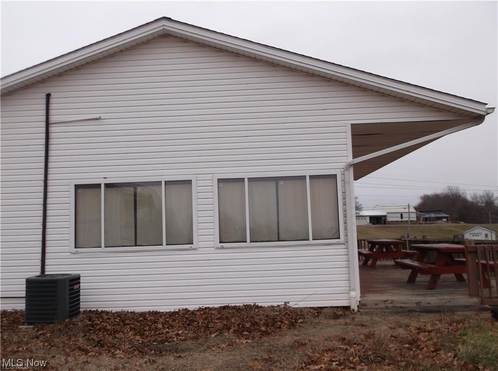 19510 Leatherwood Road Salesville OH 43778