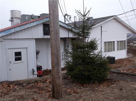 19510 Leatherwood Road Salesville OH 43778