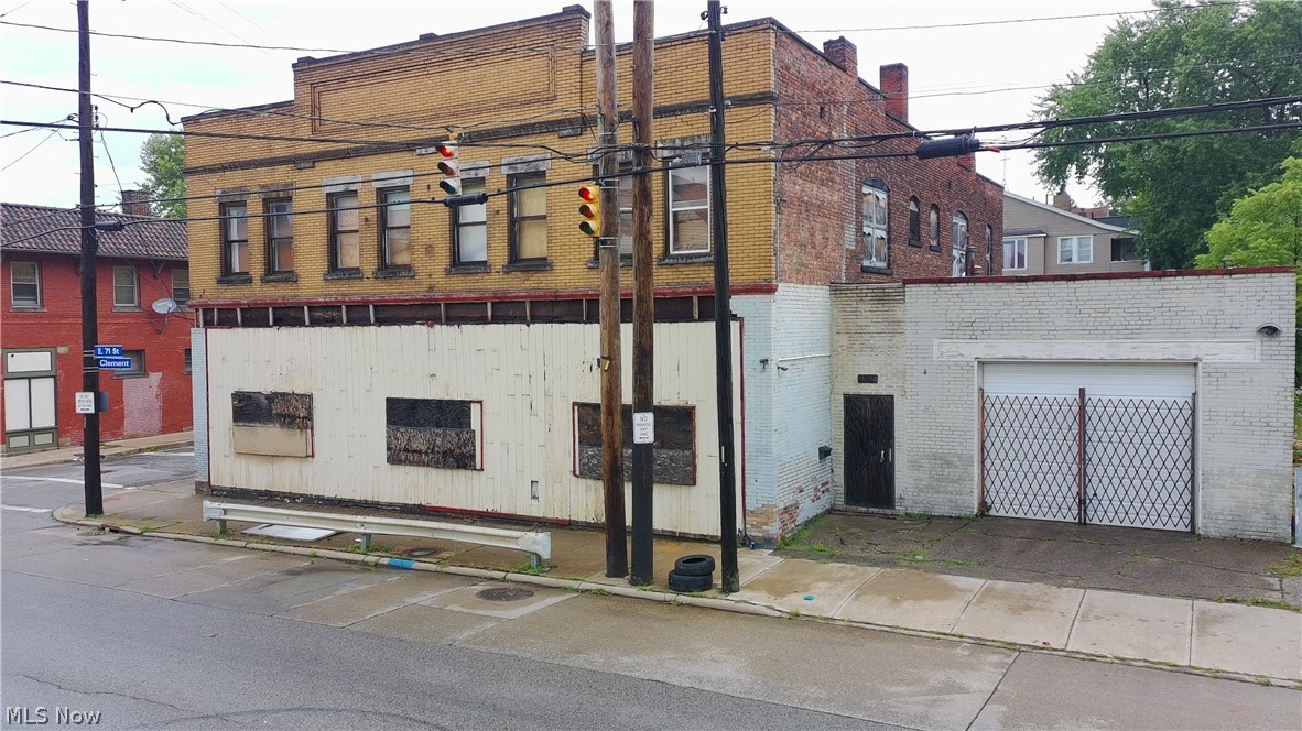 4131 E 71st Street Cleveland OH 44105