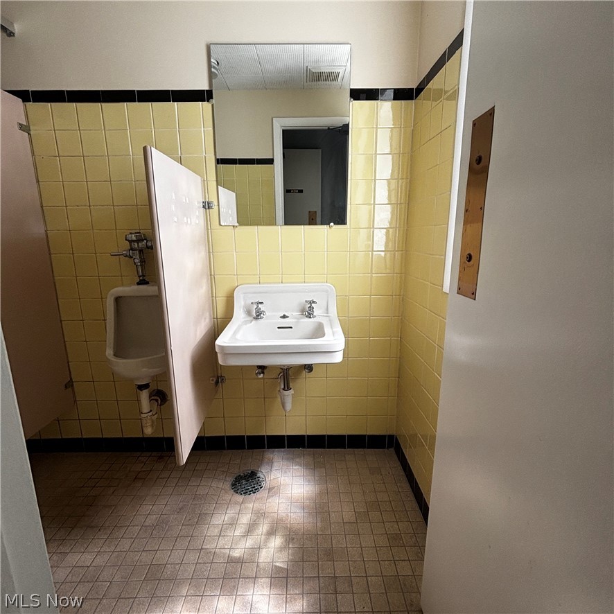 29436 Euclid Wickliffe OH 44092