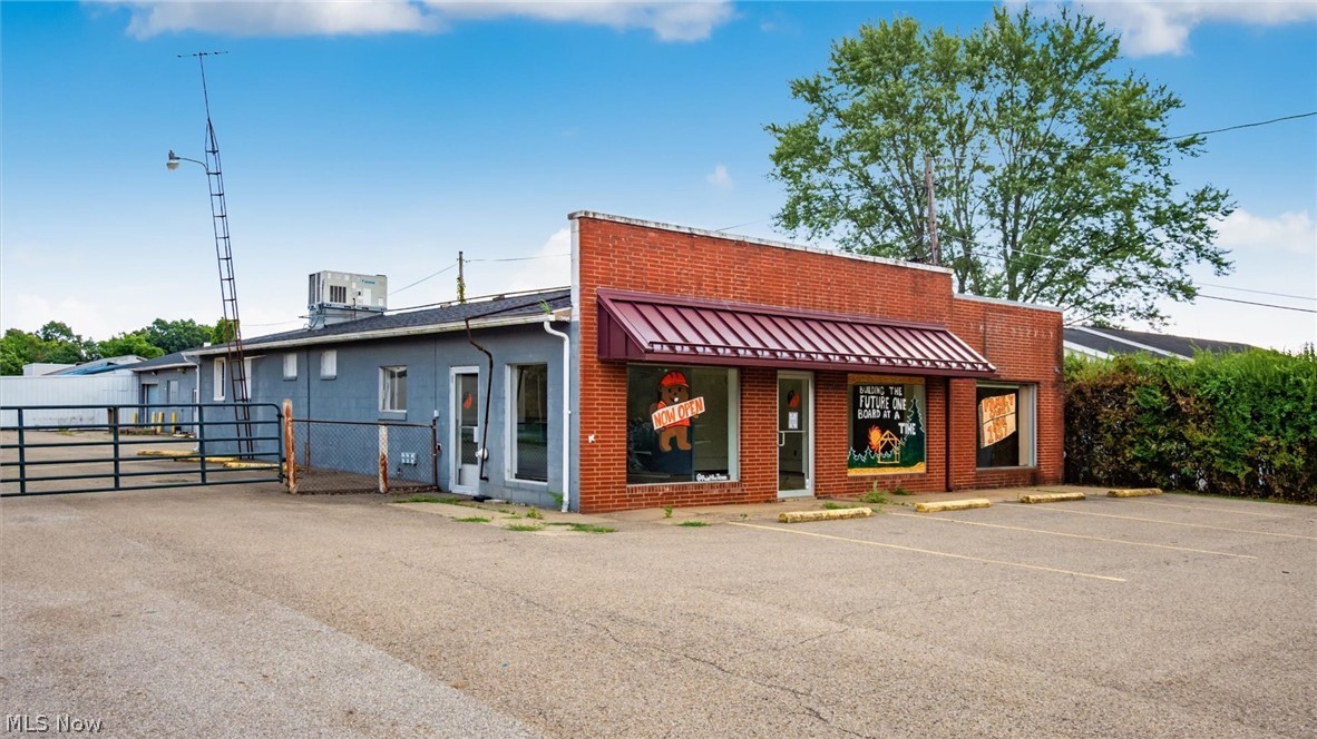 1950 East Pike Zanesville OH 43701