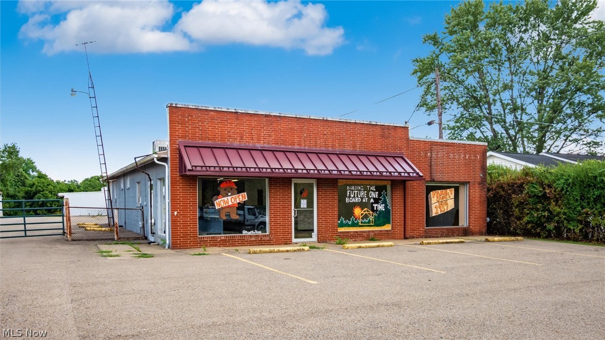 1950 East Pike Zanesville OH 43701
