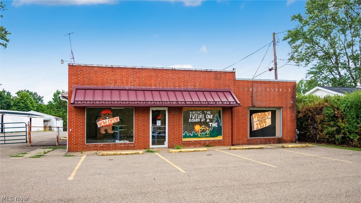 1950 East Pike Zanesville OH 43701