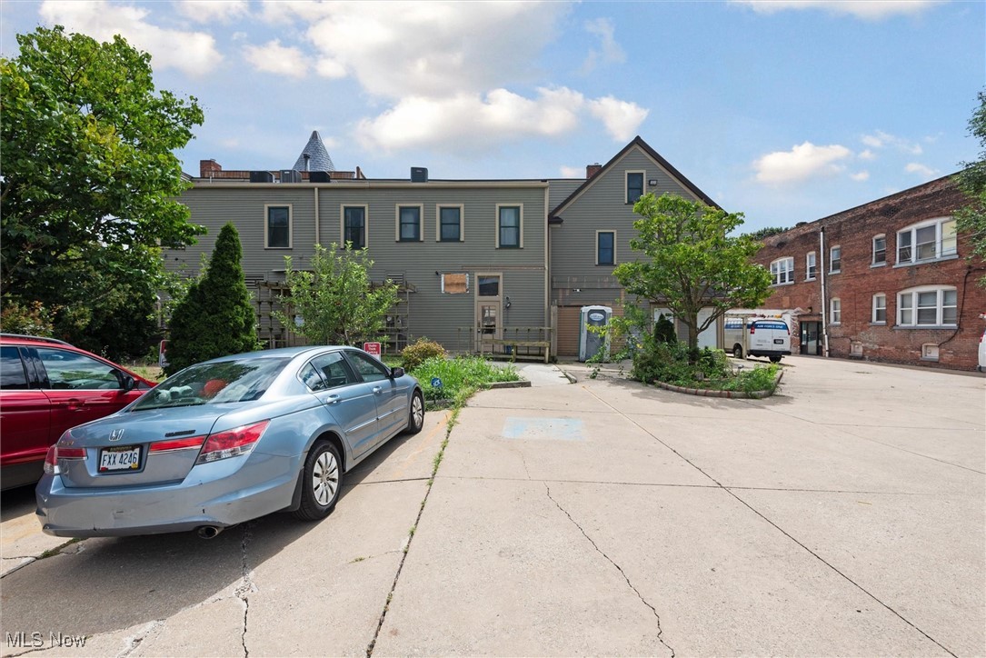 5808 Detroit Avenue Cleveland OH 44102