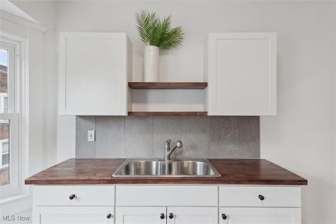 5808 Detroit Avenue Cleveland OH 44102