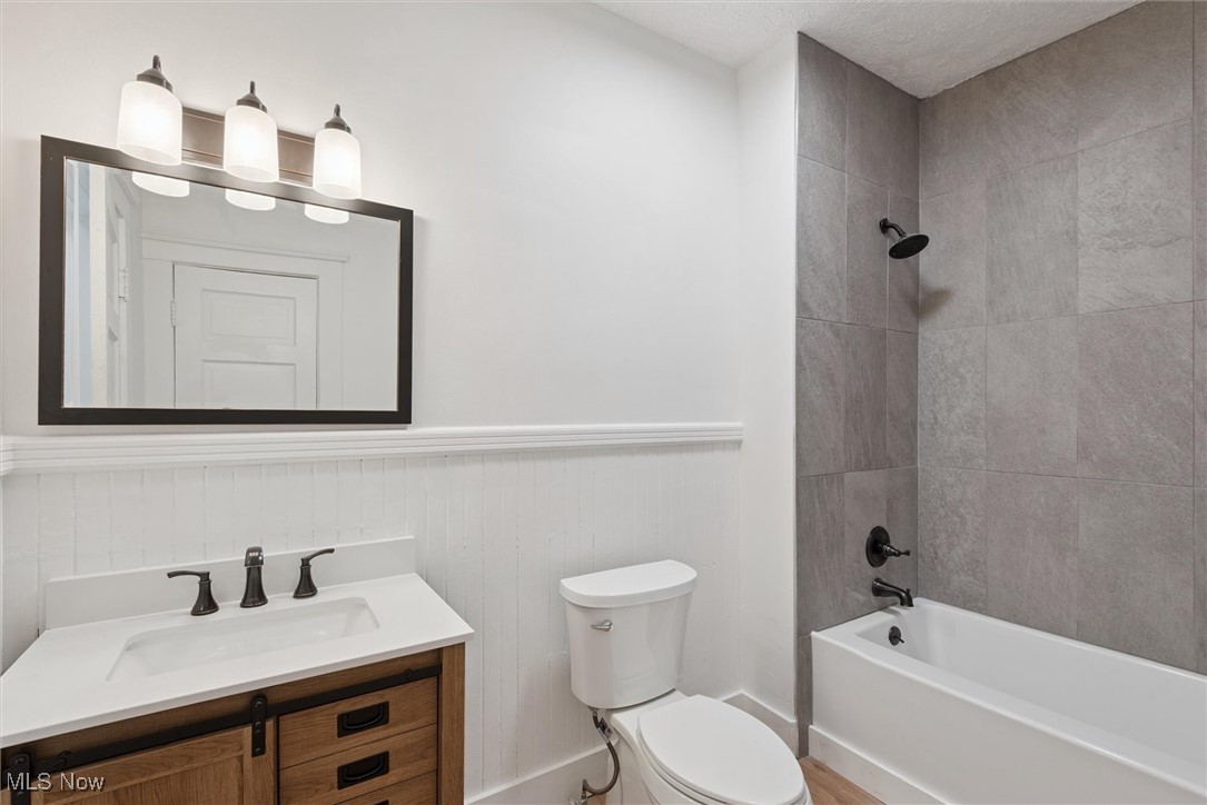 5808 Detroit Avenue Cleveland OH 44102