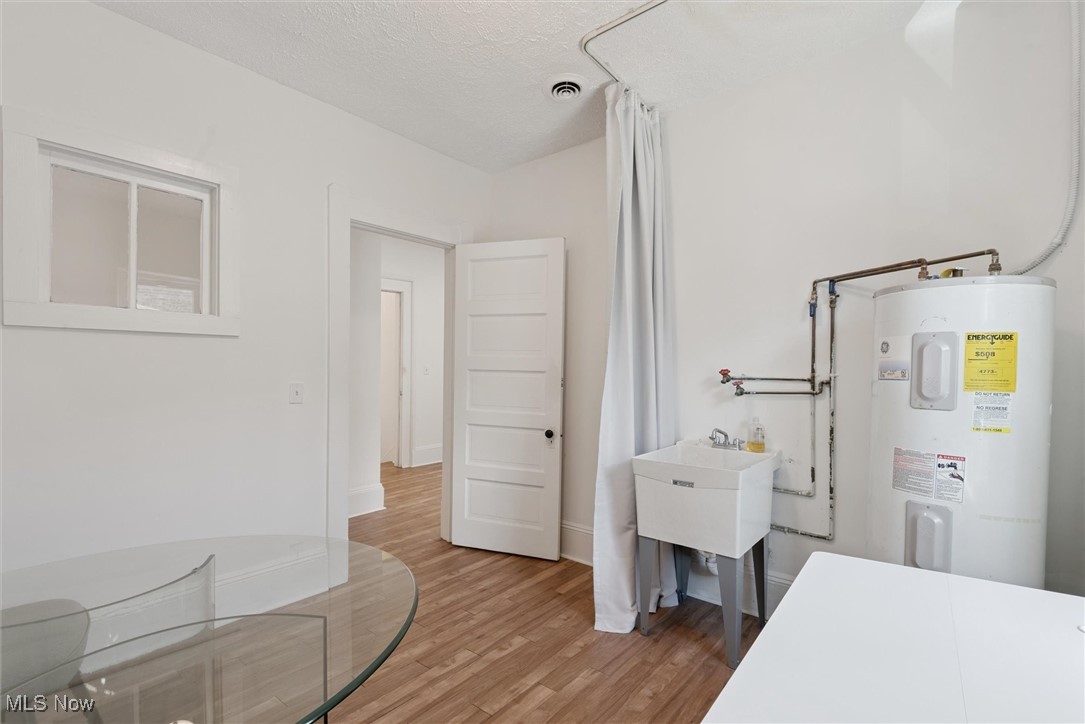 5808 Detroit Avenue Cleveland OH 44102