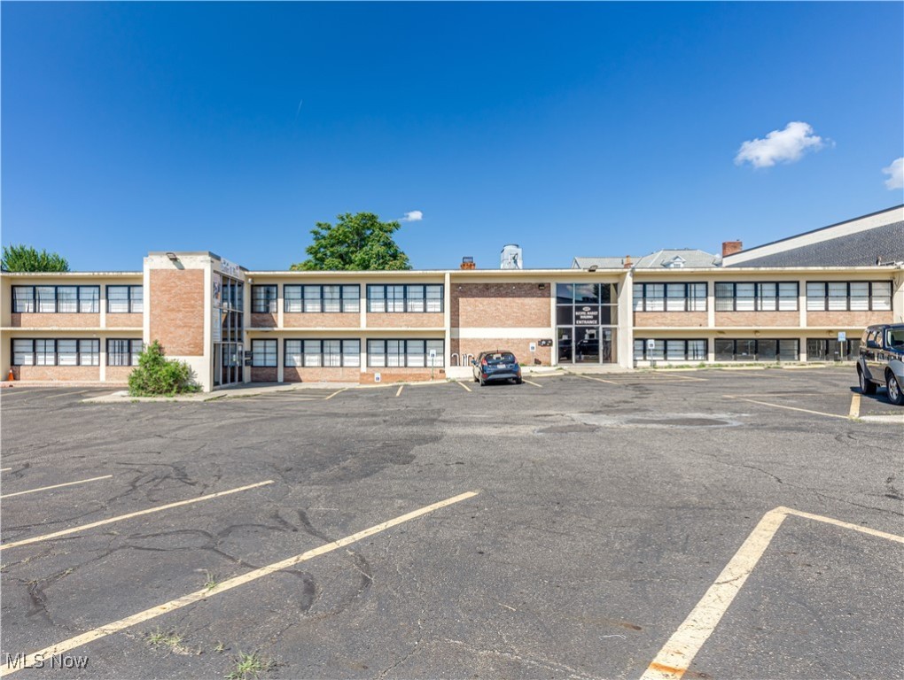 680 E Market Street Akron OH 44304