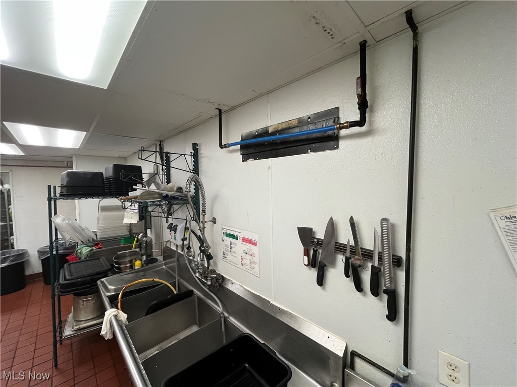 6140 Broadway Avenue Cleveland OH 44127