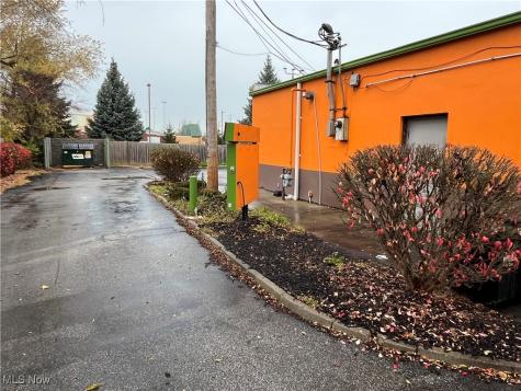 6140 Broadway Avenue Cleveland OH 44127