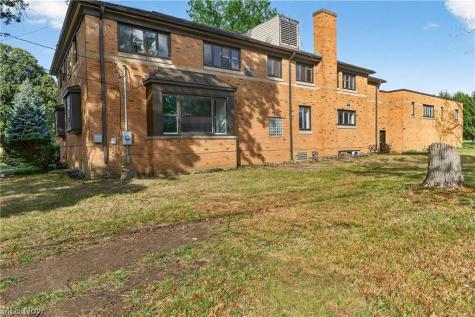 2475 N Taylor Road Cleveland Heights OH 44118