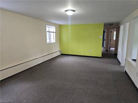 2475 N Taylor Road Cleveland Heights OH 44118