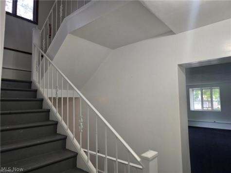 2475 N Taylor Road Cleveland Heights OH 44118