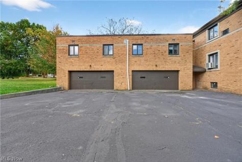 2475 N Taylor Road Cleveland Heights OH 44118