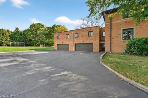 2475 N Taylor Road Cleveland Heights OH 44118