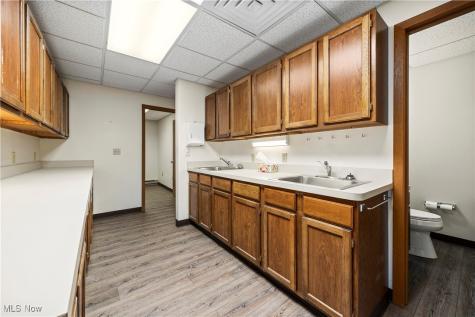 418 E Broad Street Elyria OH 44035