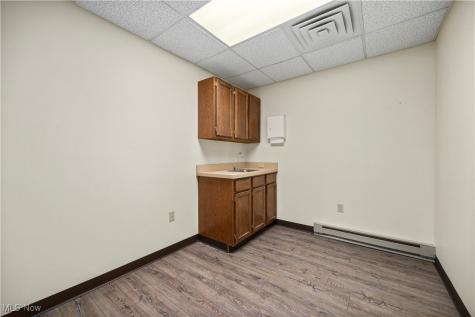 418 E Broad Street Elyria OH 44035