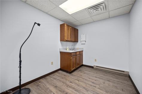 418 E Broad Street Elyria OH 44035