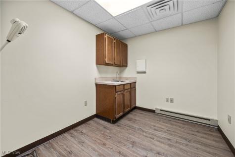 418 E Broad Street Elyria OH 44035