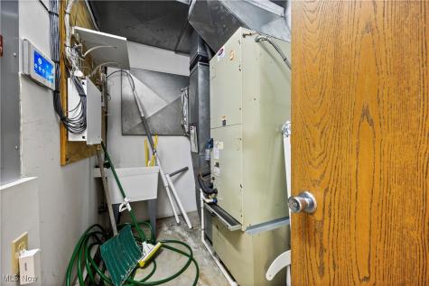 418 E Broad Street Elyria OH 44035