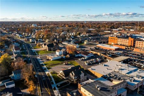 418 E Broad Street Elyria OH 44035