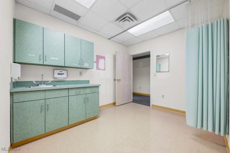 885 S Sawburg Avenue Alliance OH 44601