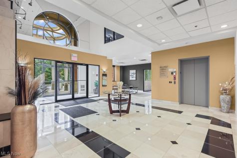 822 Kumho Drive Fairlawn OH 44333