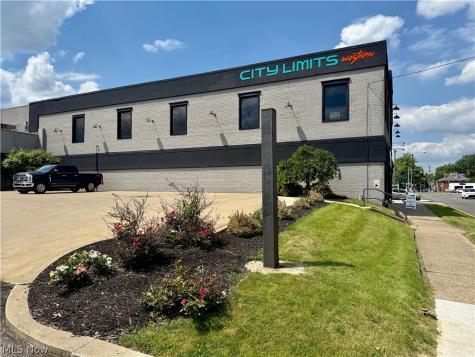 641 Lincoln Way W Massillon OH 44647