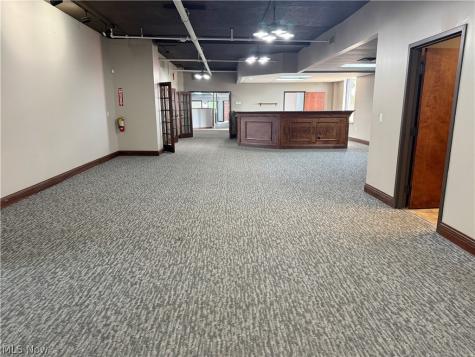 641 Lincoln Way W Massillon OH 44647