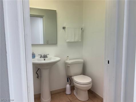 5380 E Lake Road Sheffield Lake OH 44054