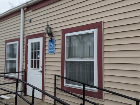 102 Cherry Avenue Chardon OH 44024