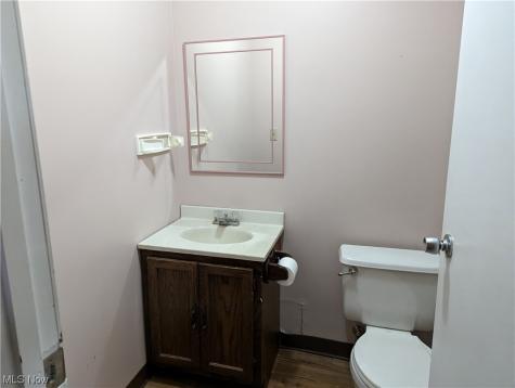 102 Cherry Avenue Chardon OH 44024