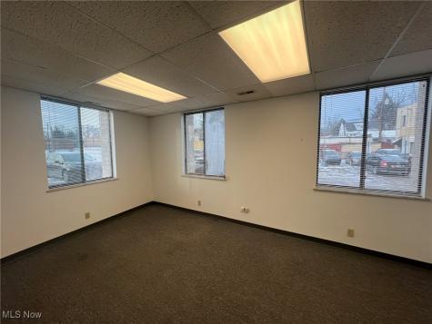 2940 Noble Road Cleveland Heights OH 44121