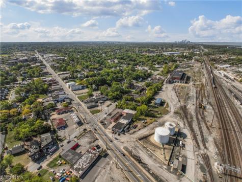 626 E 152nd Street Cleveland OH 44110