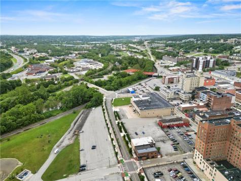 200-208 W Front Street Youngstown OH 44503