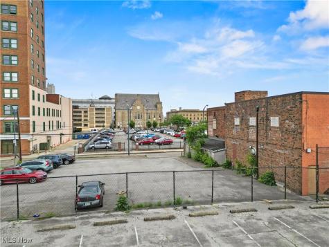 200-208 W Front Street Youngstown OH 44503