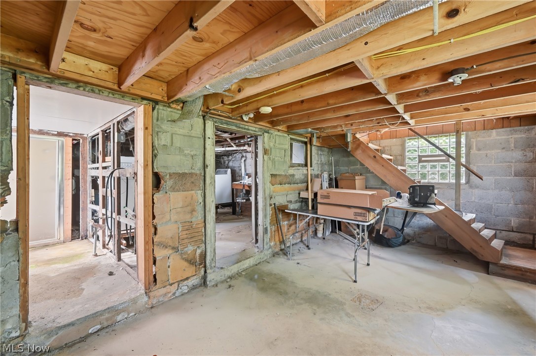 1122 W Western Reserve Road Poland OH 44514