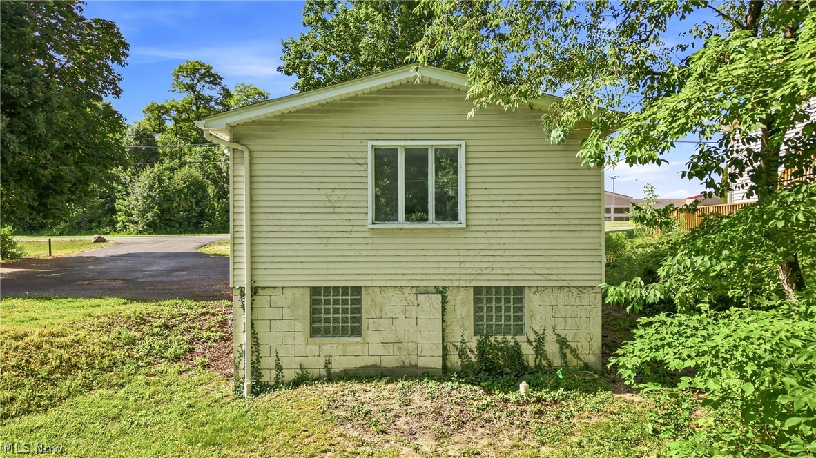 1122 W Western Reserve Road Poland OH 44514